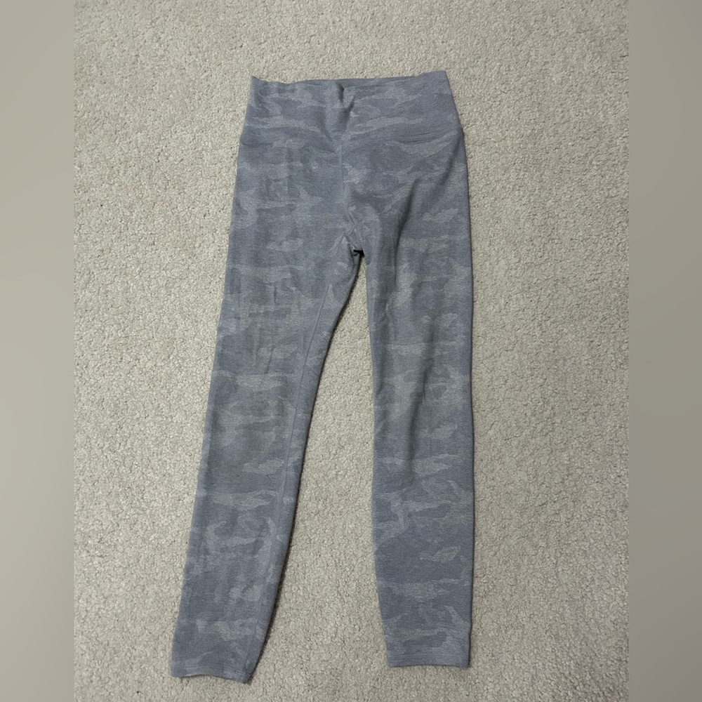 Vuori Gray Camo leggings